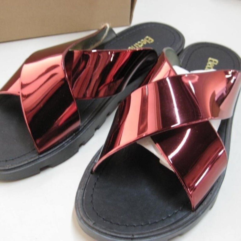 BOGO Electric Karma Metallic Crimson Red Bickle Slides Sandal Size 9 NWT